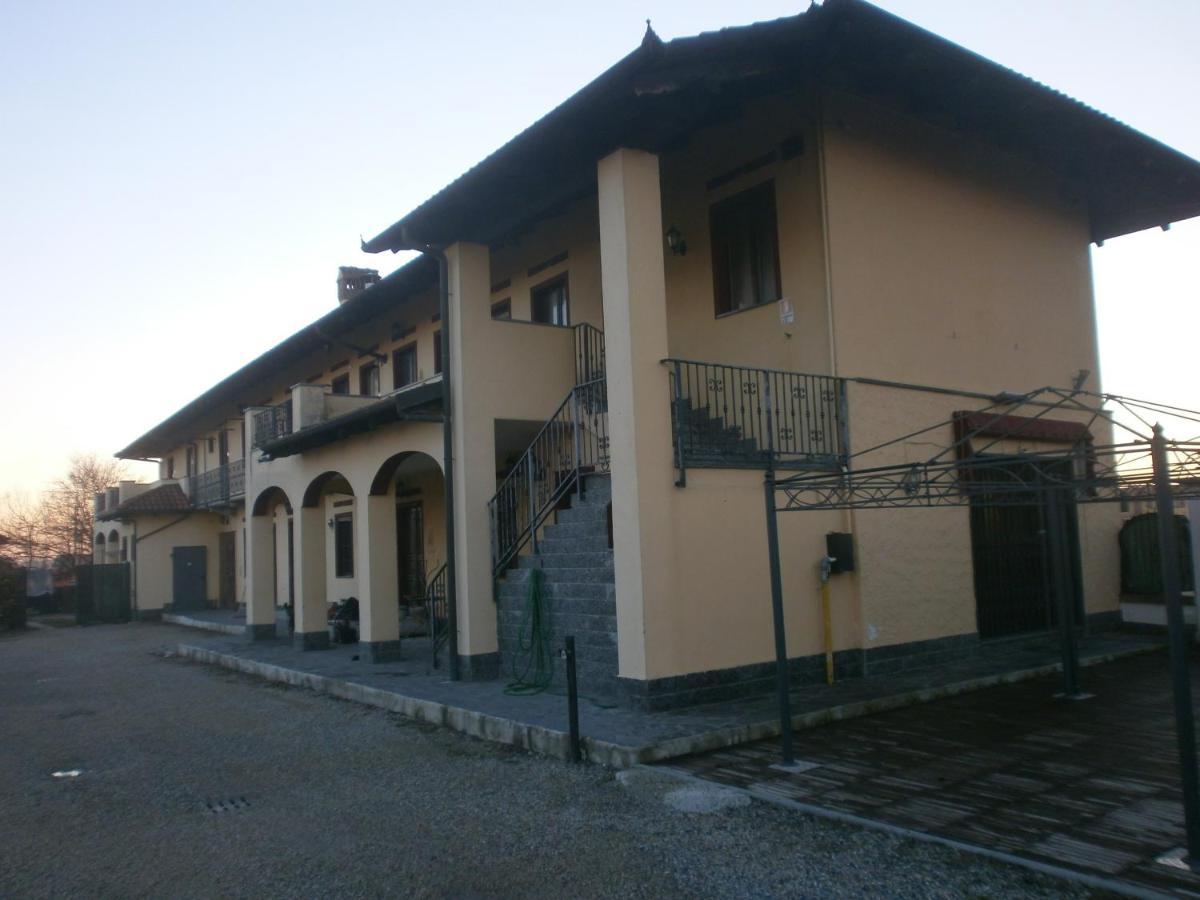 Albergo Vecchio Pavone Borgaro Torinese Exteriör bild