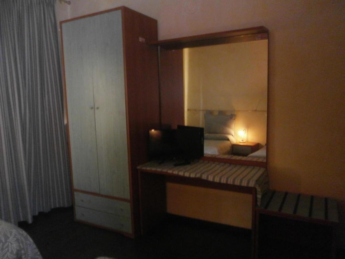 Albergo Vecchio Pavone Borgaro Torinese Exteriör bild