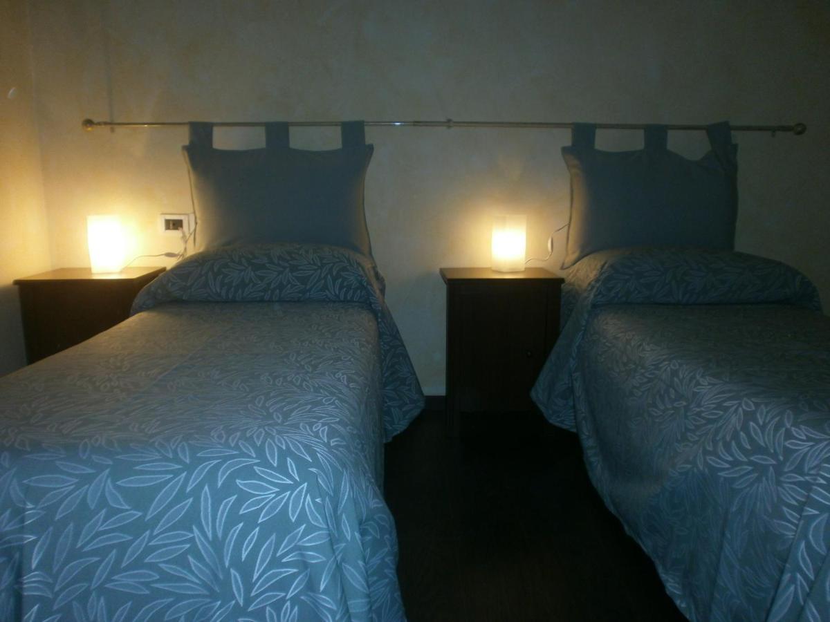 Albergo Vecchio Pavone Borgaro Torinese Exteriör bild