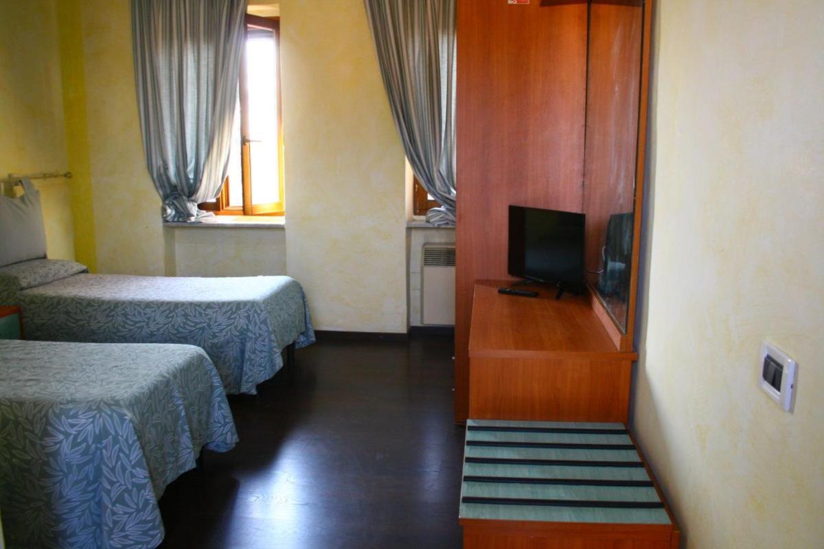 Albergo Vecchio Pavone Borgaro Torinese Exteriör bild